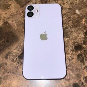 Apple iPhone 11 Unlocked - 64GB - Purple